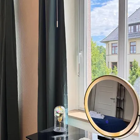 Dein - 2 Zi -schick - Private Parking *